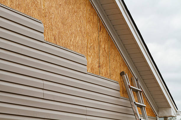 24/7 Emergency Vinyl Siding experts in Hinckley, OH